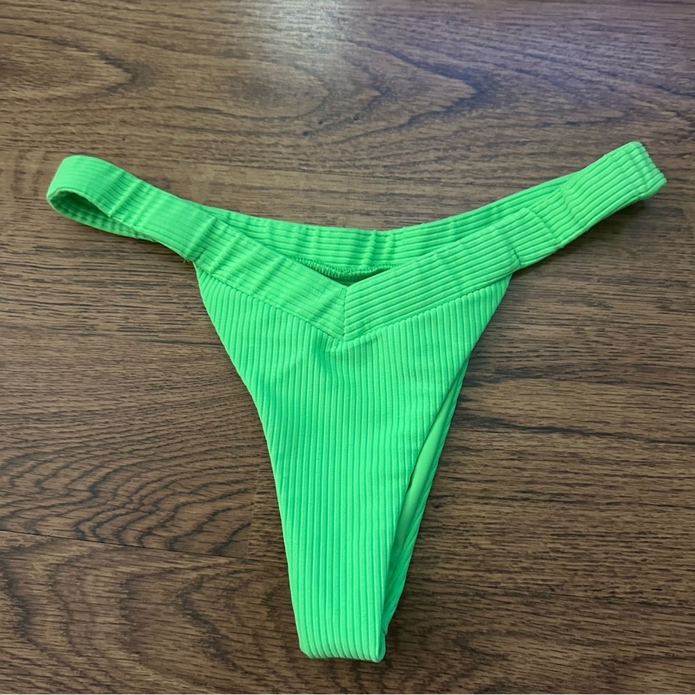 Frankie’s Bikinis neon Vibrant Green Ribbed Bikini Bottom size medium sexy beach